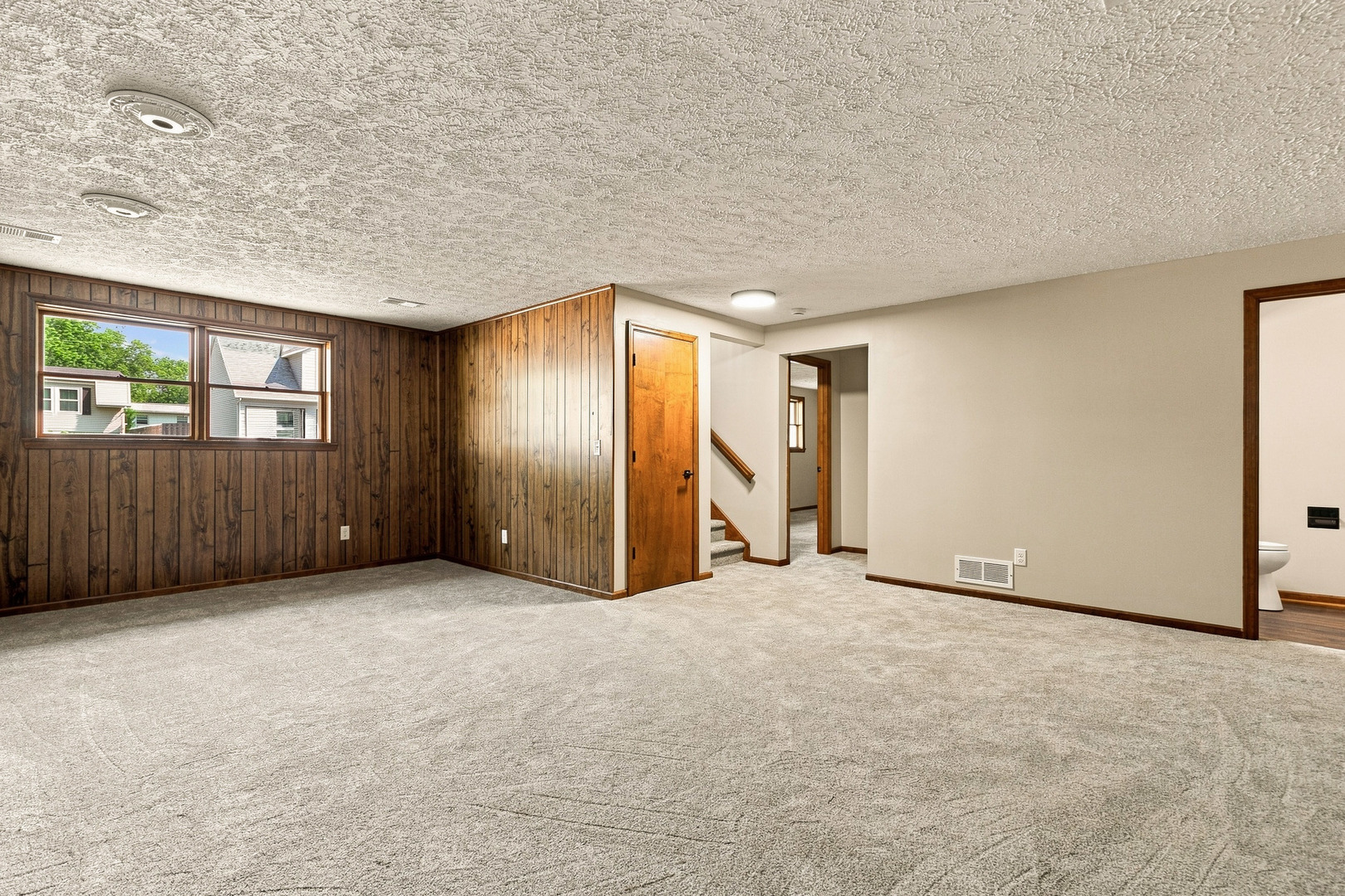 1955 Danbury Drive Property Photo 29