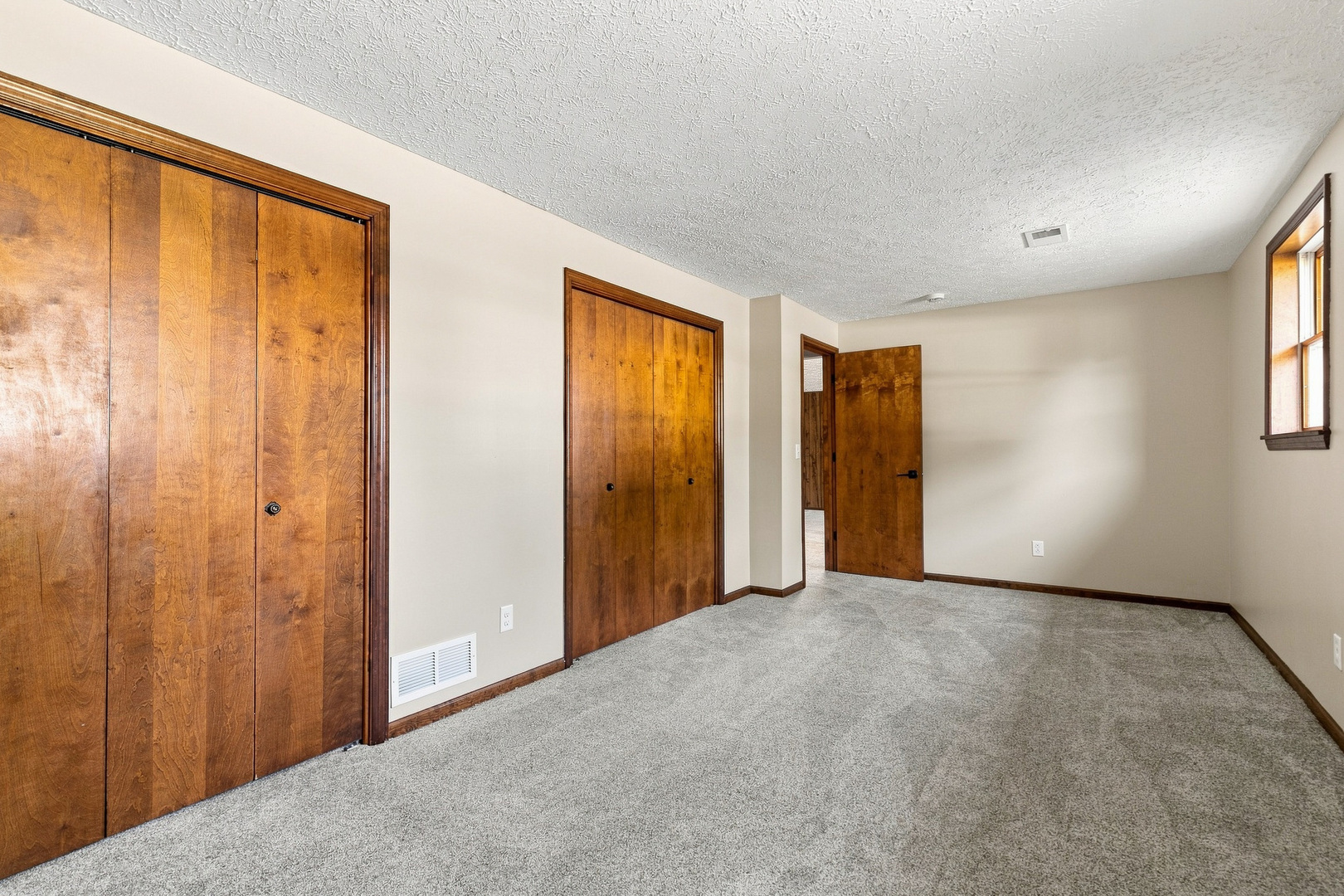 1955 Danbury Drive Property Photo 35