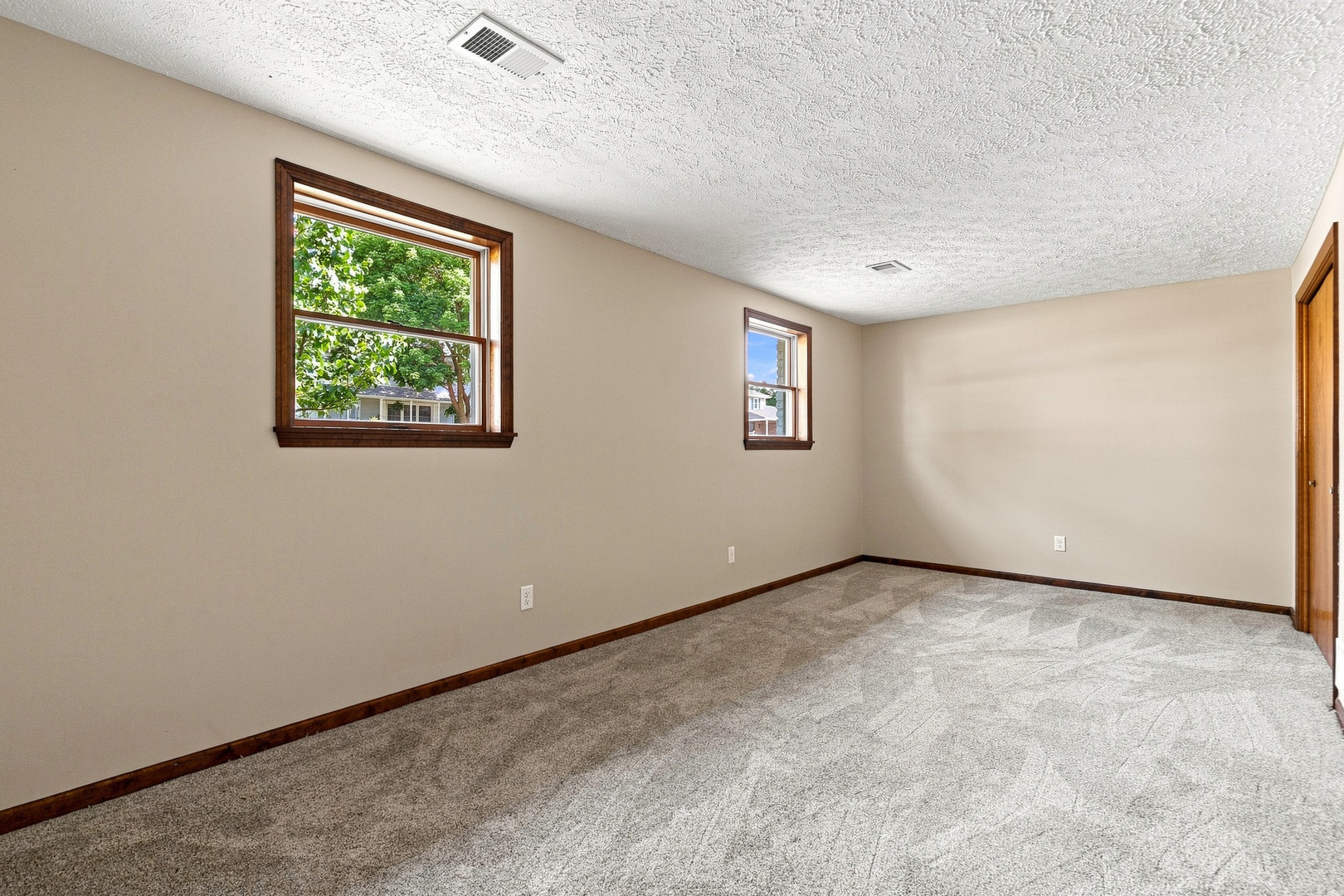 1955 Danbury Drive Property Photo 36