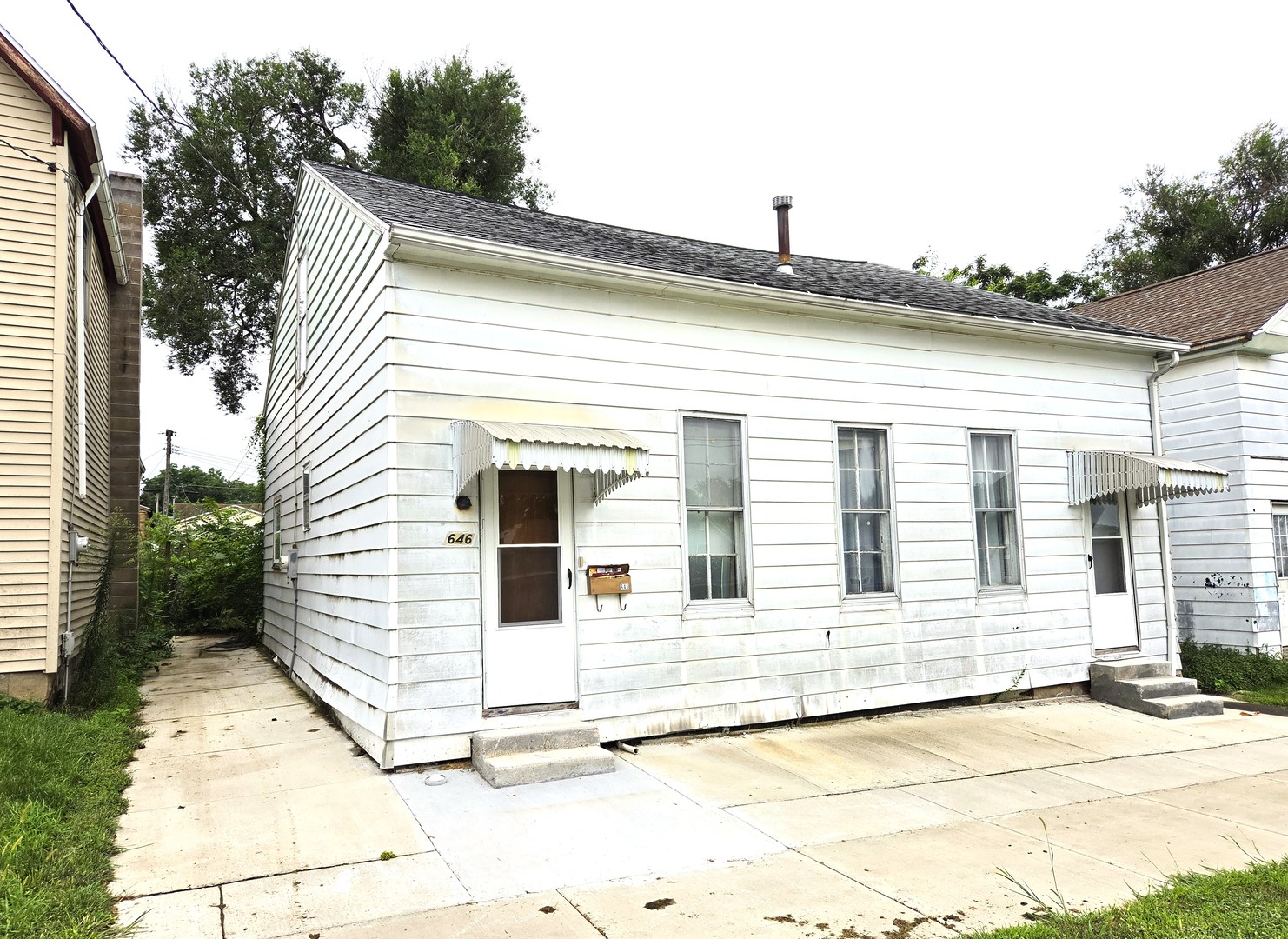 646 Payson Avenue Property Photo 2