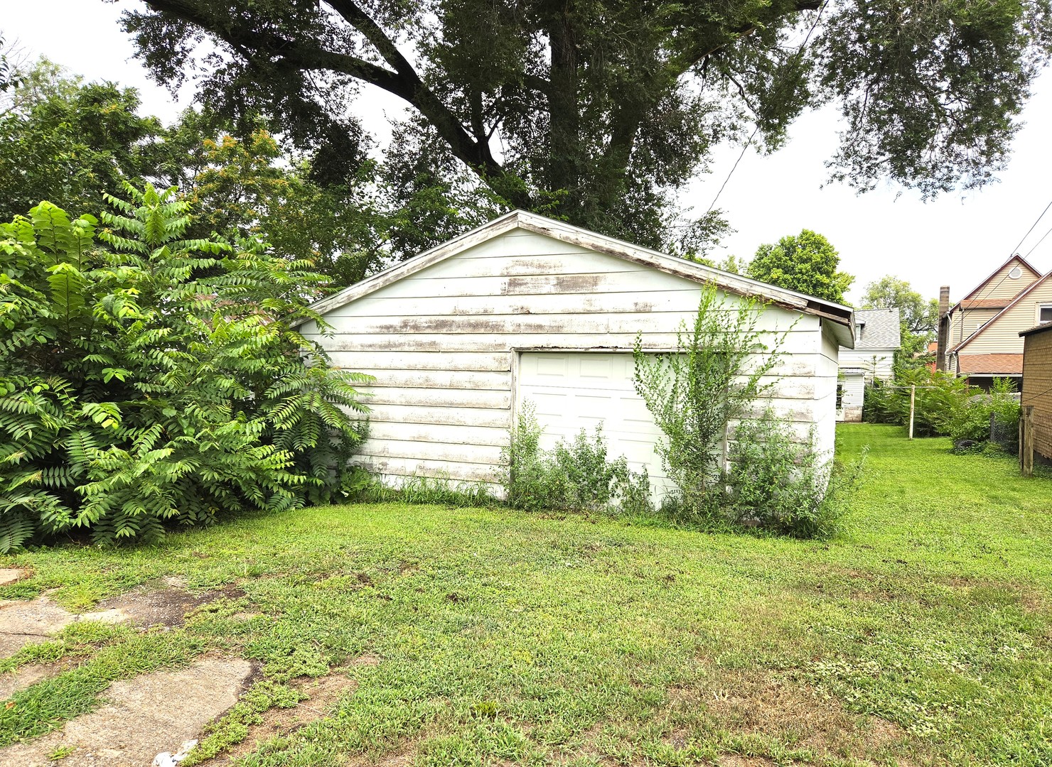 646 Payson Avenue Property Photo 15