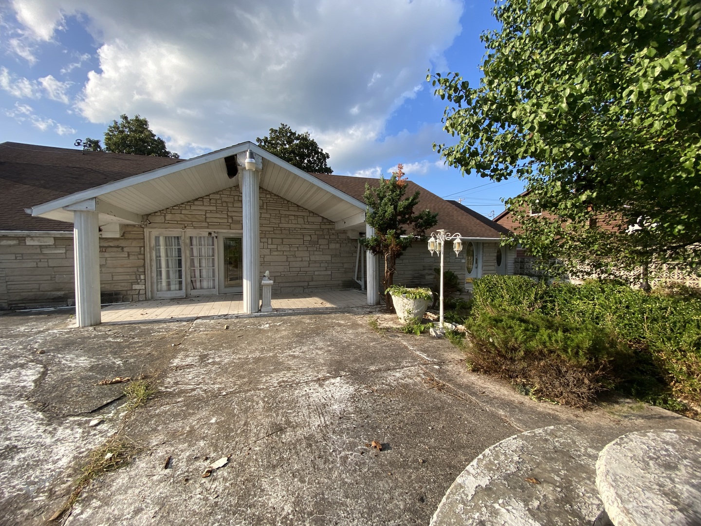 1504 E Saint Louis Street Property Photo 6