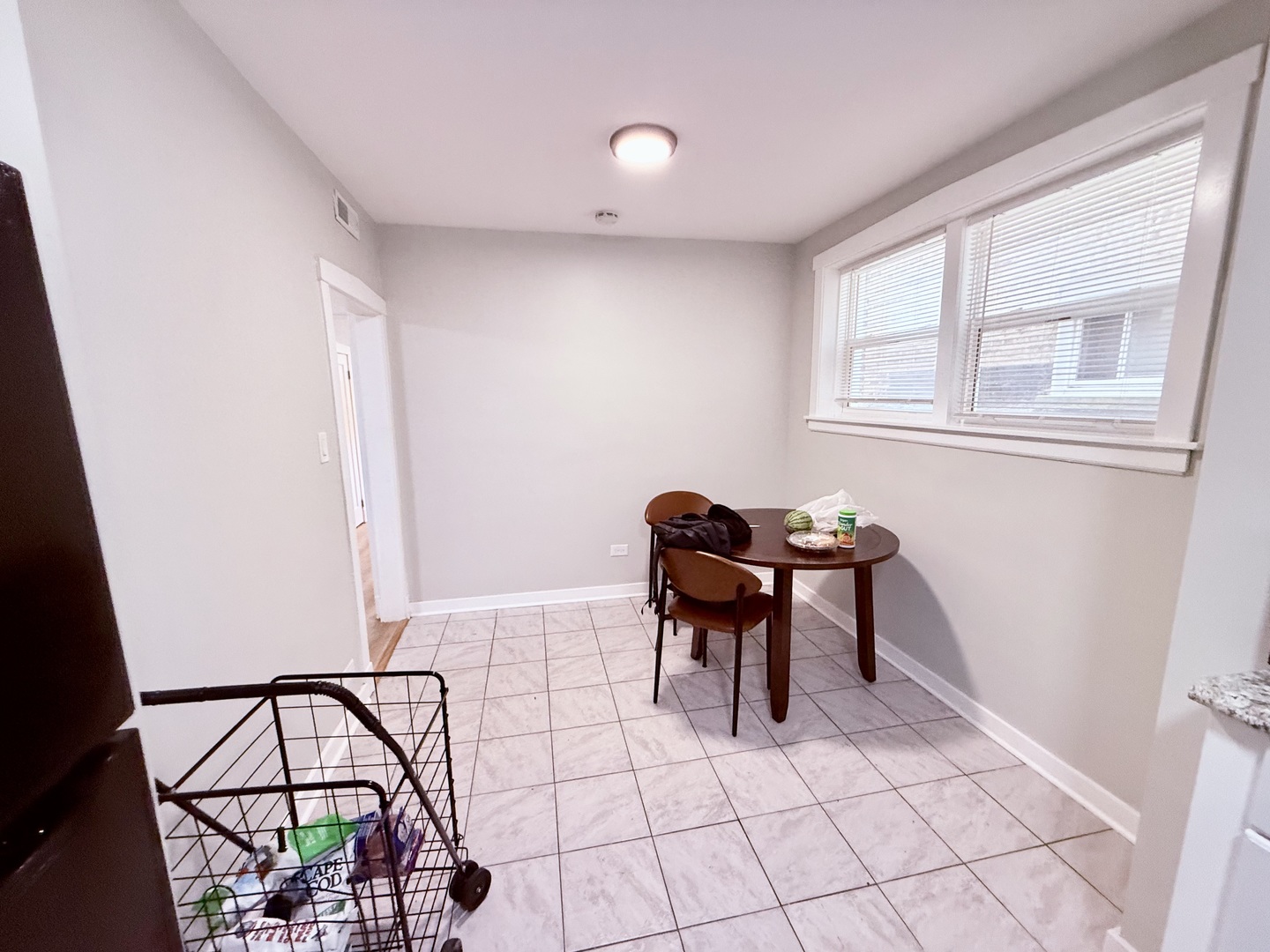 3758 N Sawyer Avenue Property Photo 8