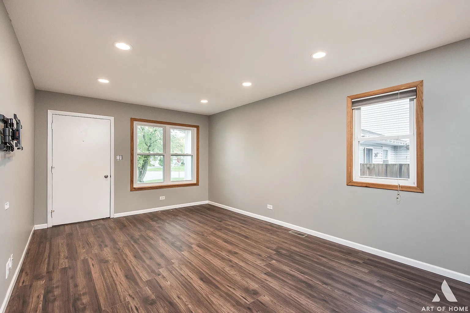 521 Milton Drive Property Photo 3