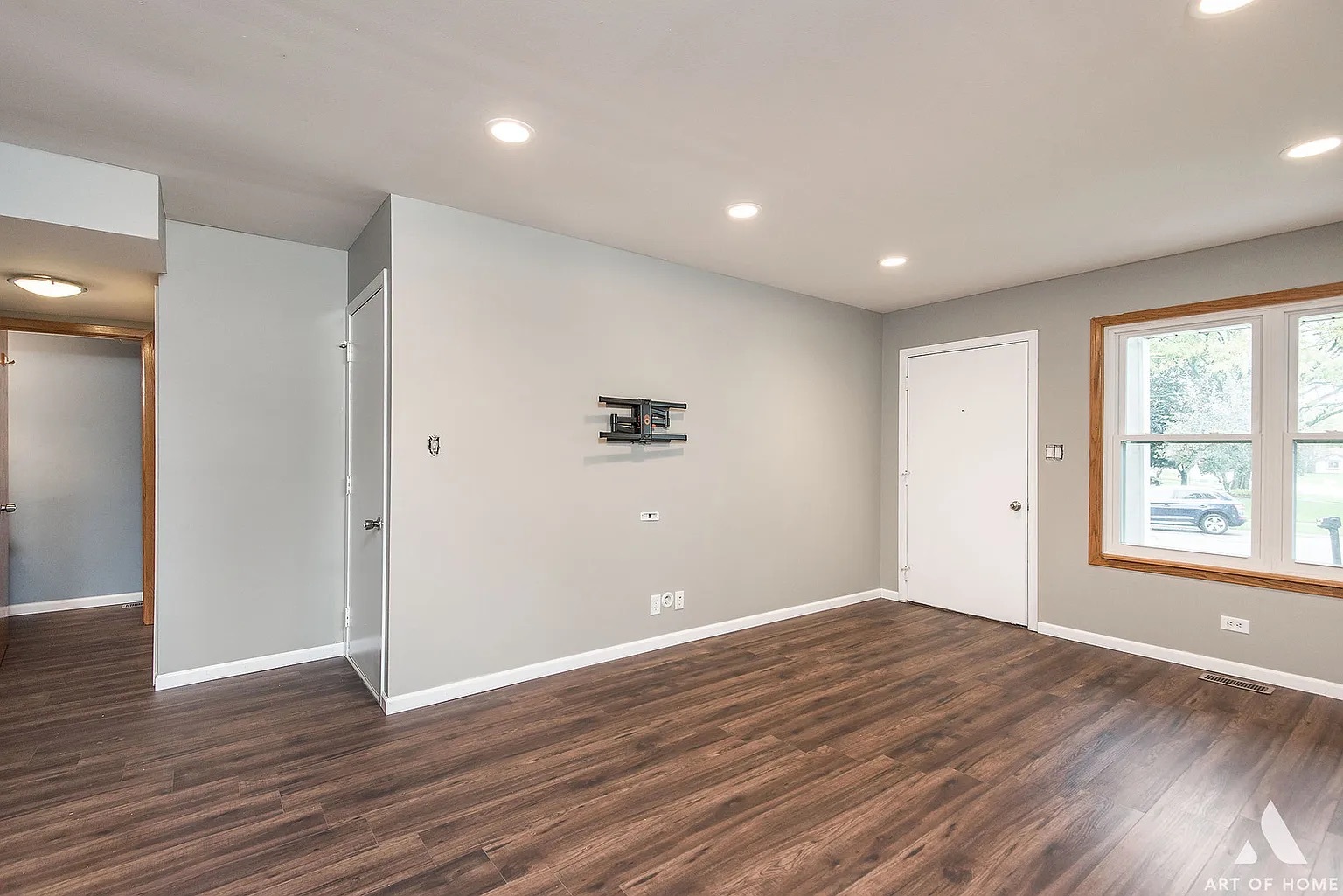 521 Milton Drive Property Photo 4