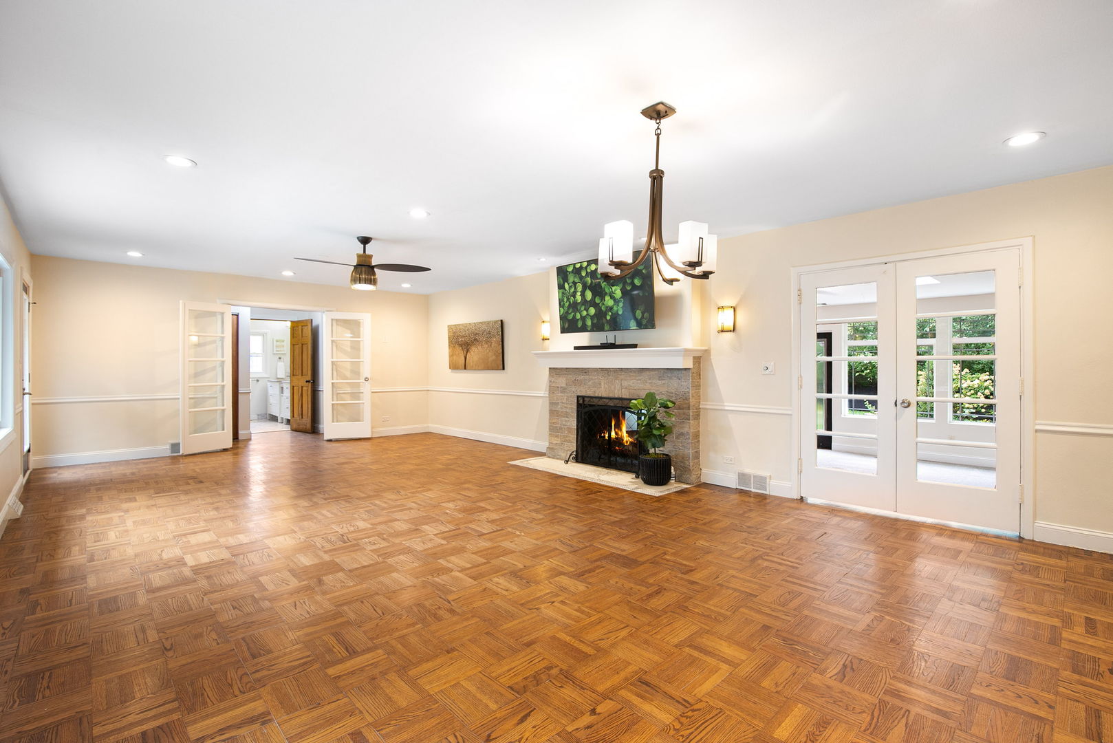 1433 Fulton Avenue Property Photo 3