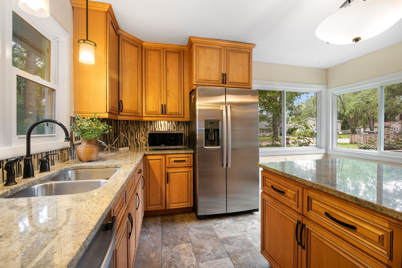 1433 Fulton Avenue Property Photo 7