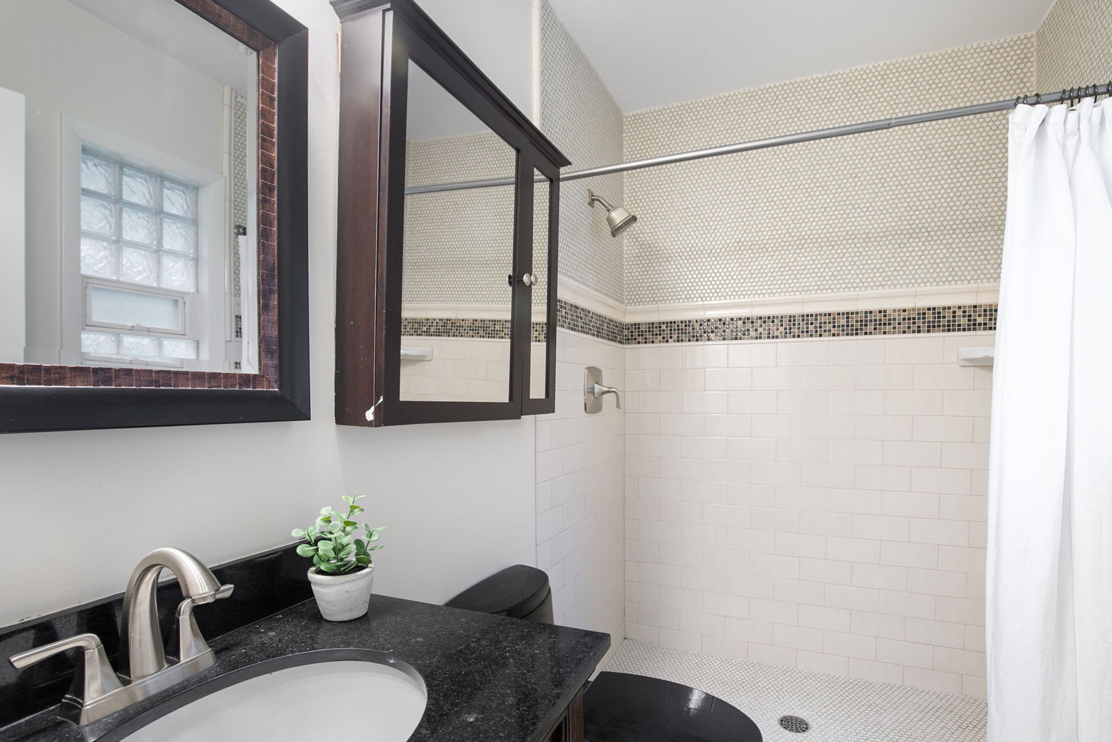 1433 Fulton Avenue Property Photo 13