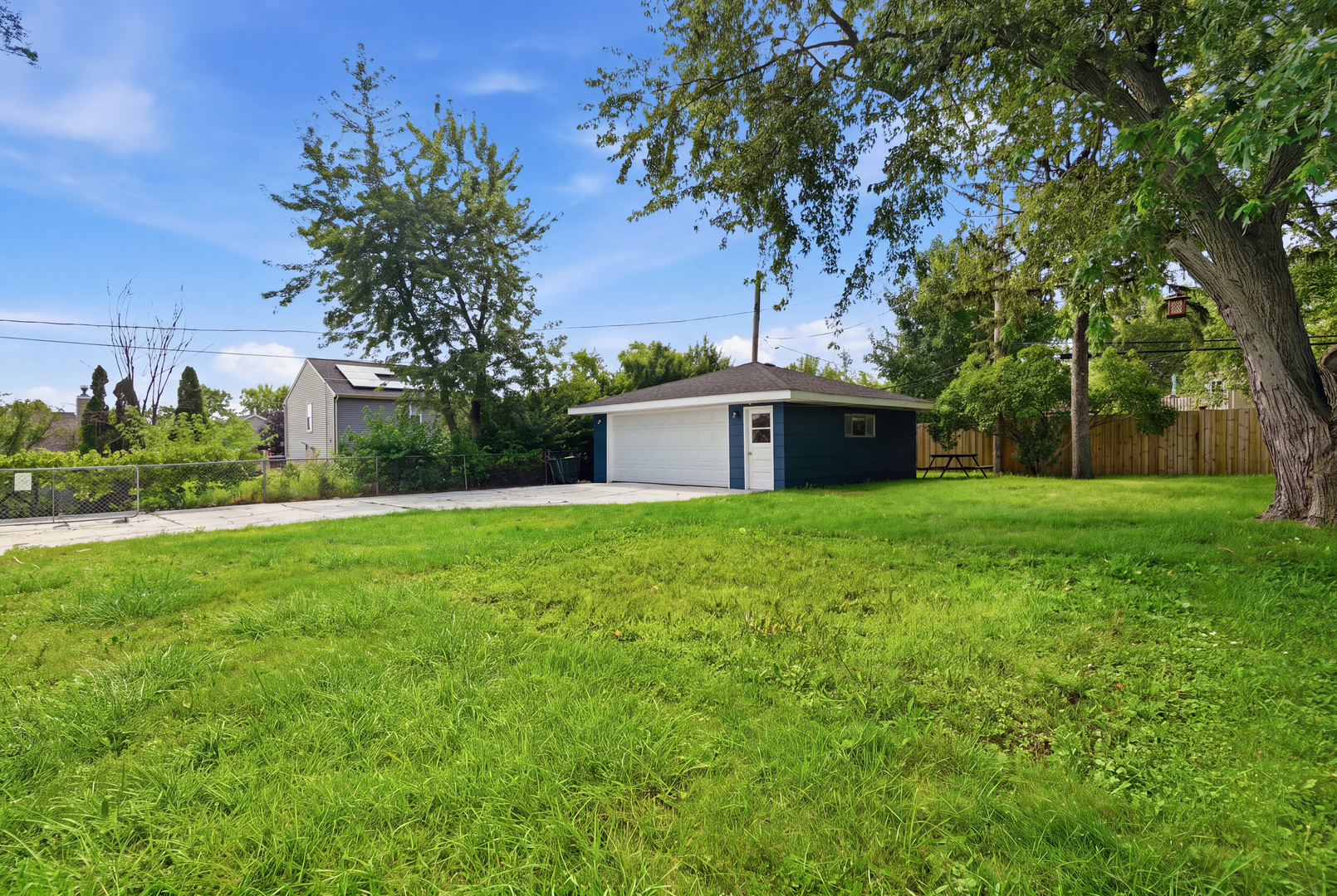 2425 E Sand Lake Road Property Photo 18