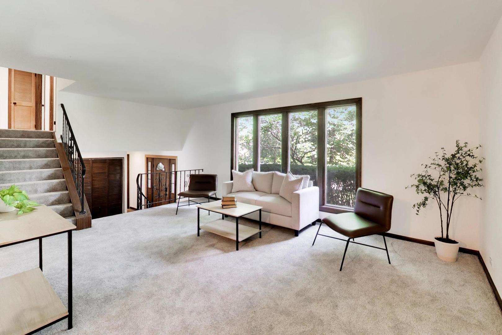 915 W Frontenac Drive Property Photo 6