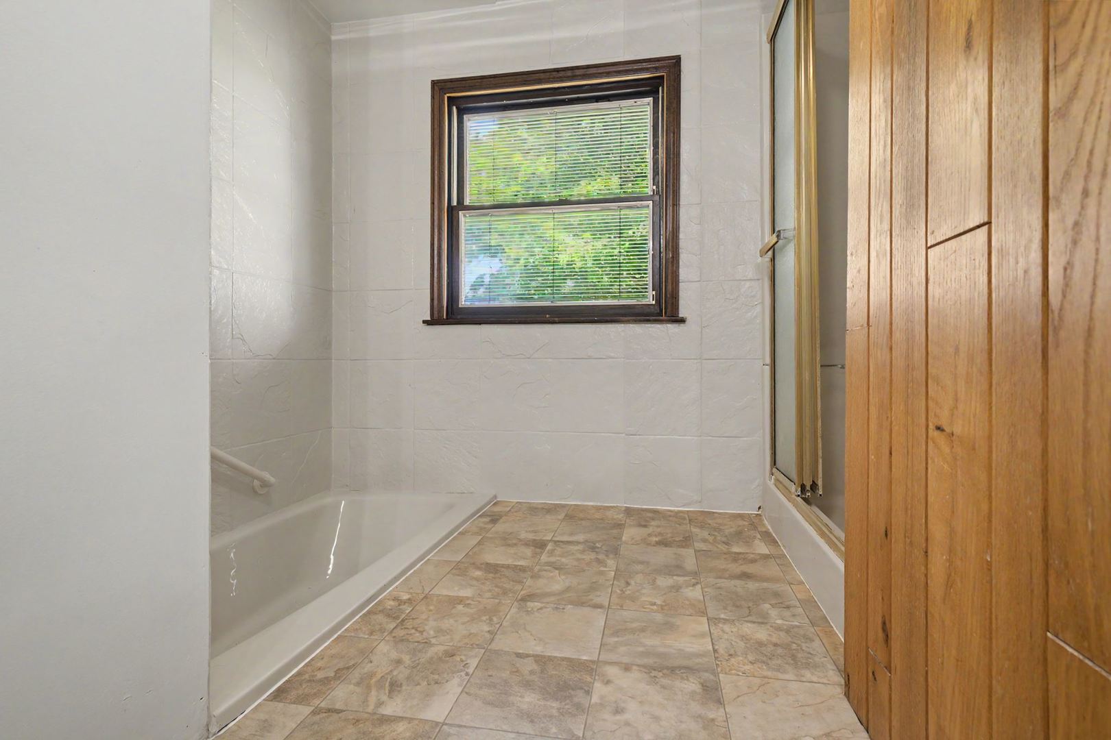 25823 E 2400 North Road Property Photo 22