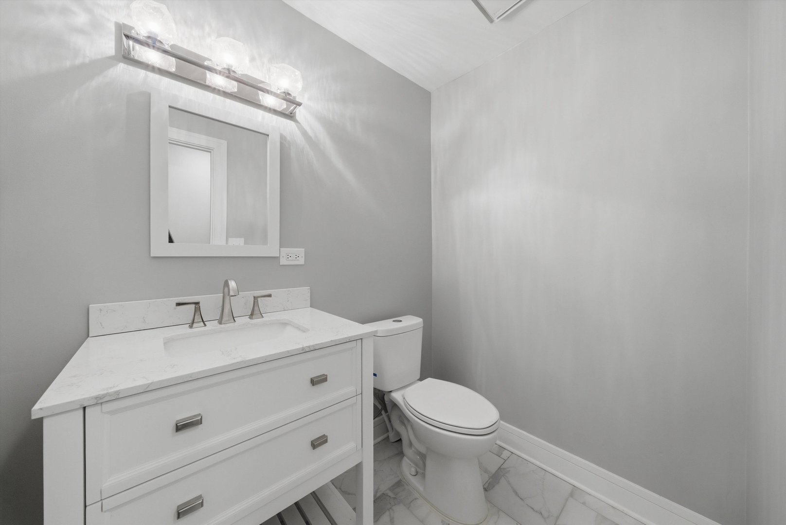 4541 S Prairie Avenue 1n Property Photo 11