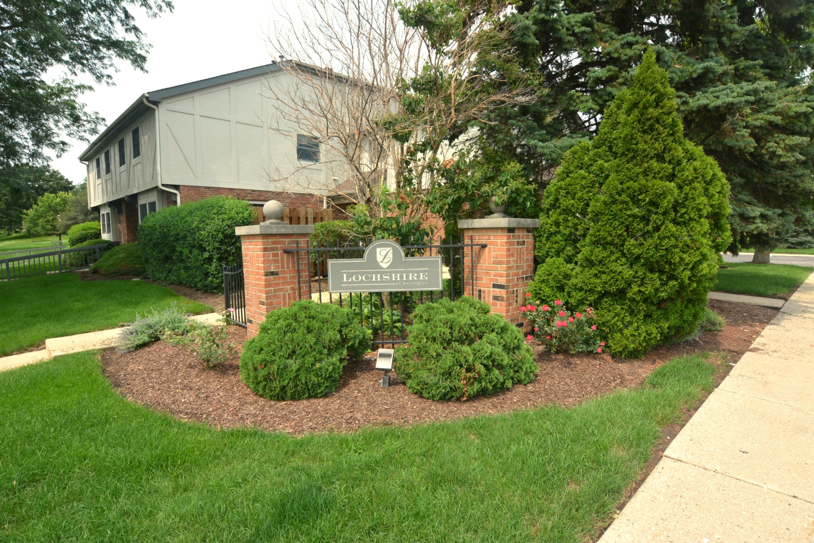 802 E Hillside Avenue Property Photo 3