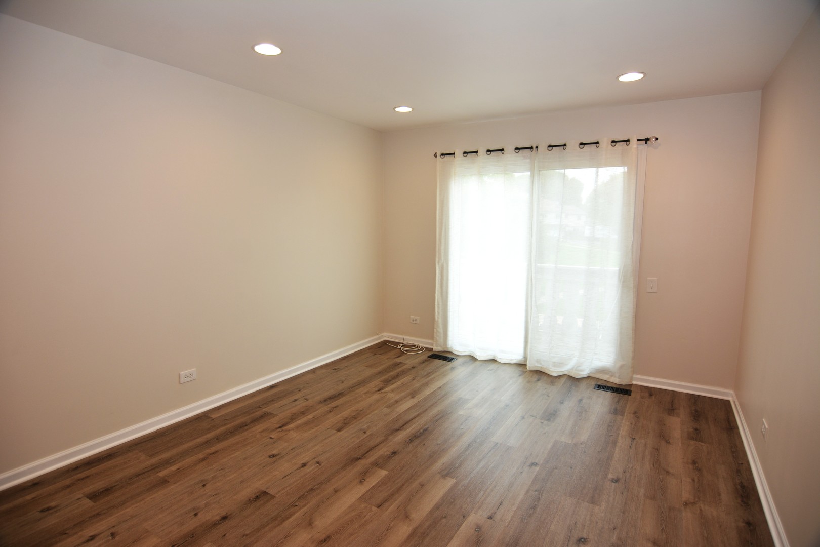 802 E Hillside Avenue Property Photo 5