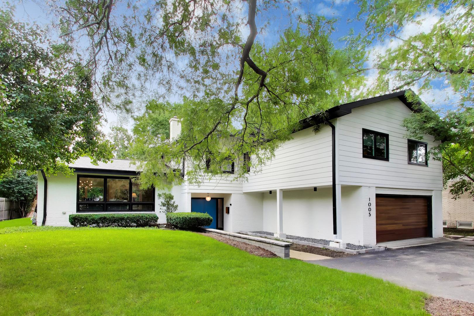 1005 Forestway Drive Property Photo 1