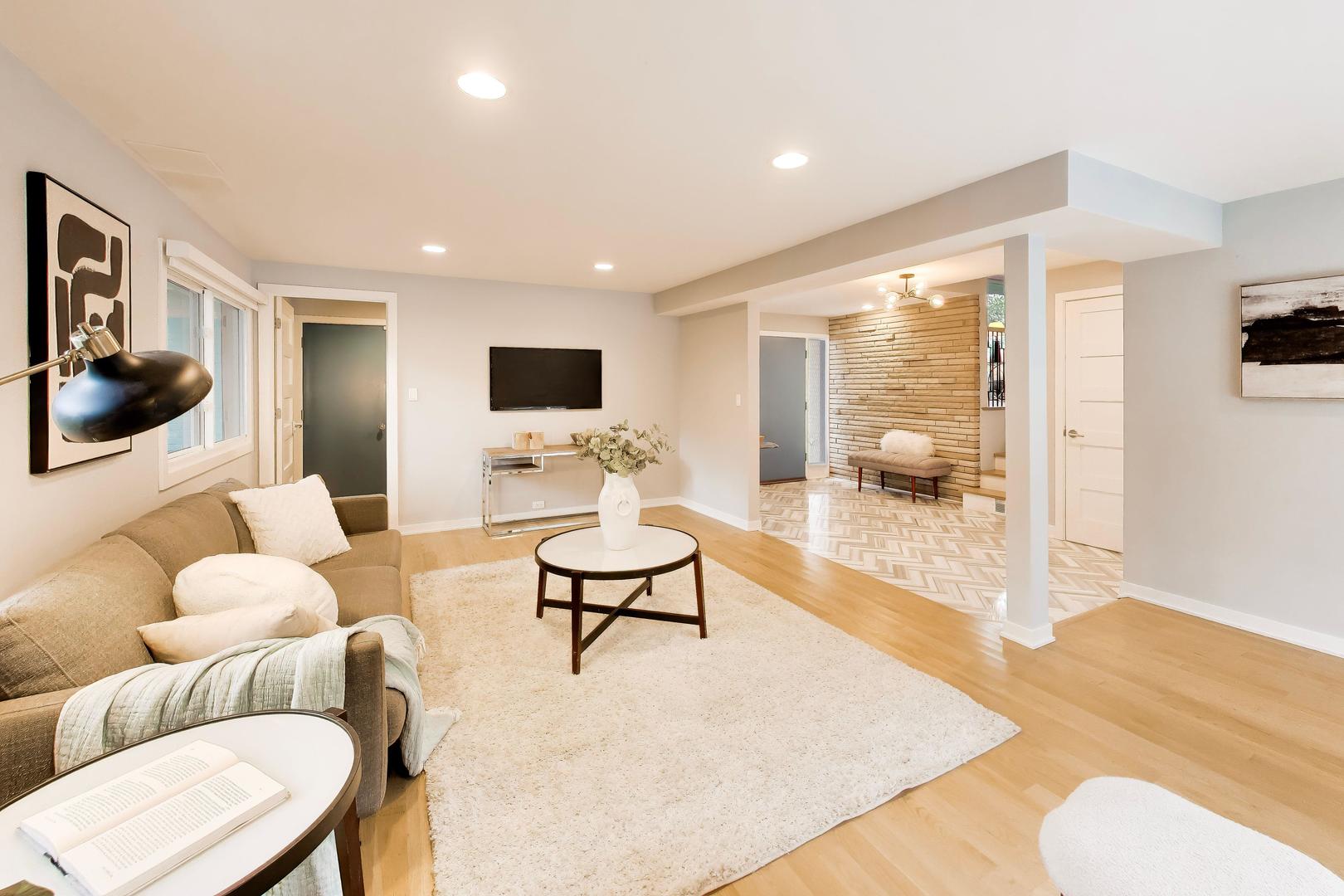 1005 Forestway Drive Property Photo 8