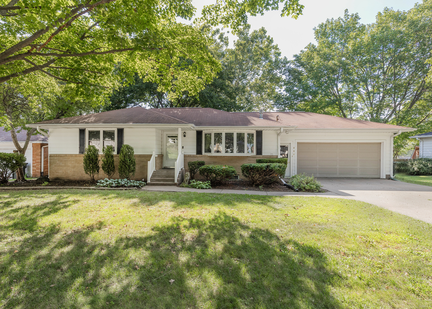 231 Hillcrest Drive Property Photo 1