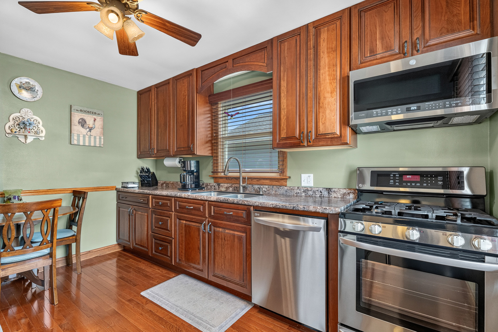 611 Table Street Property Photo 3