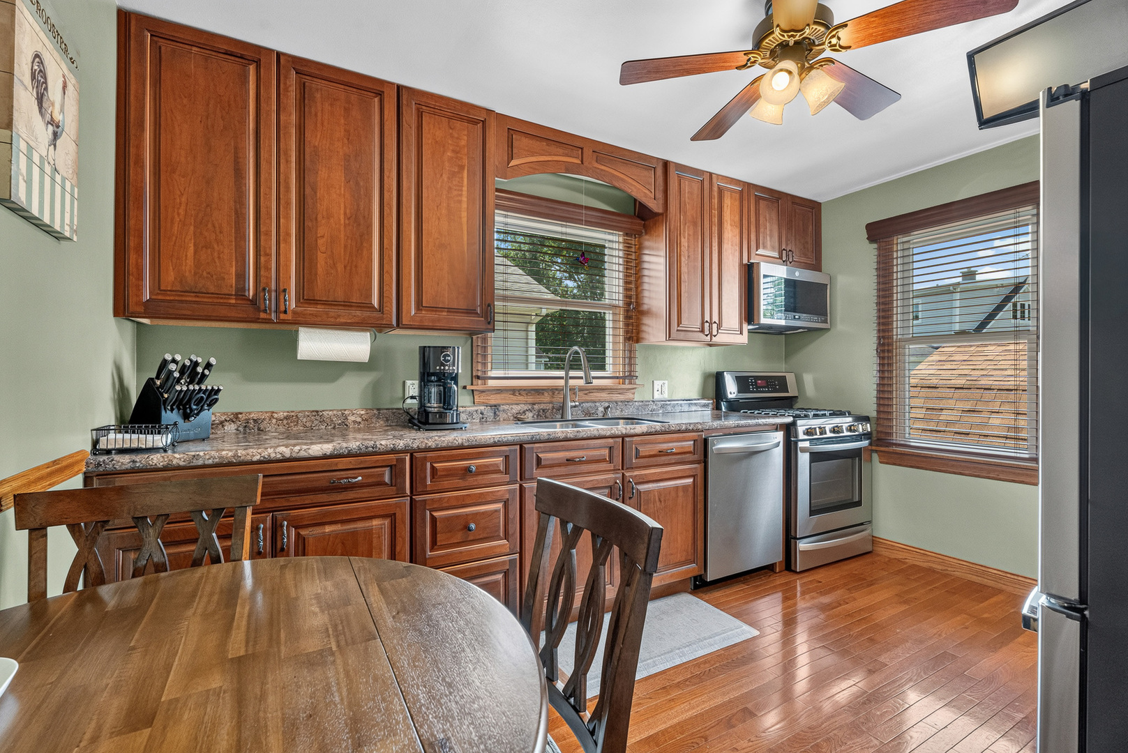 611 Table Street Property Photo 4