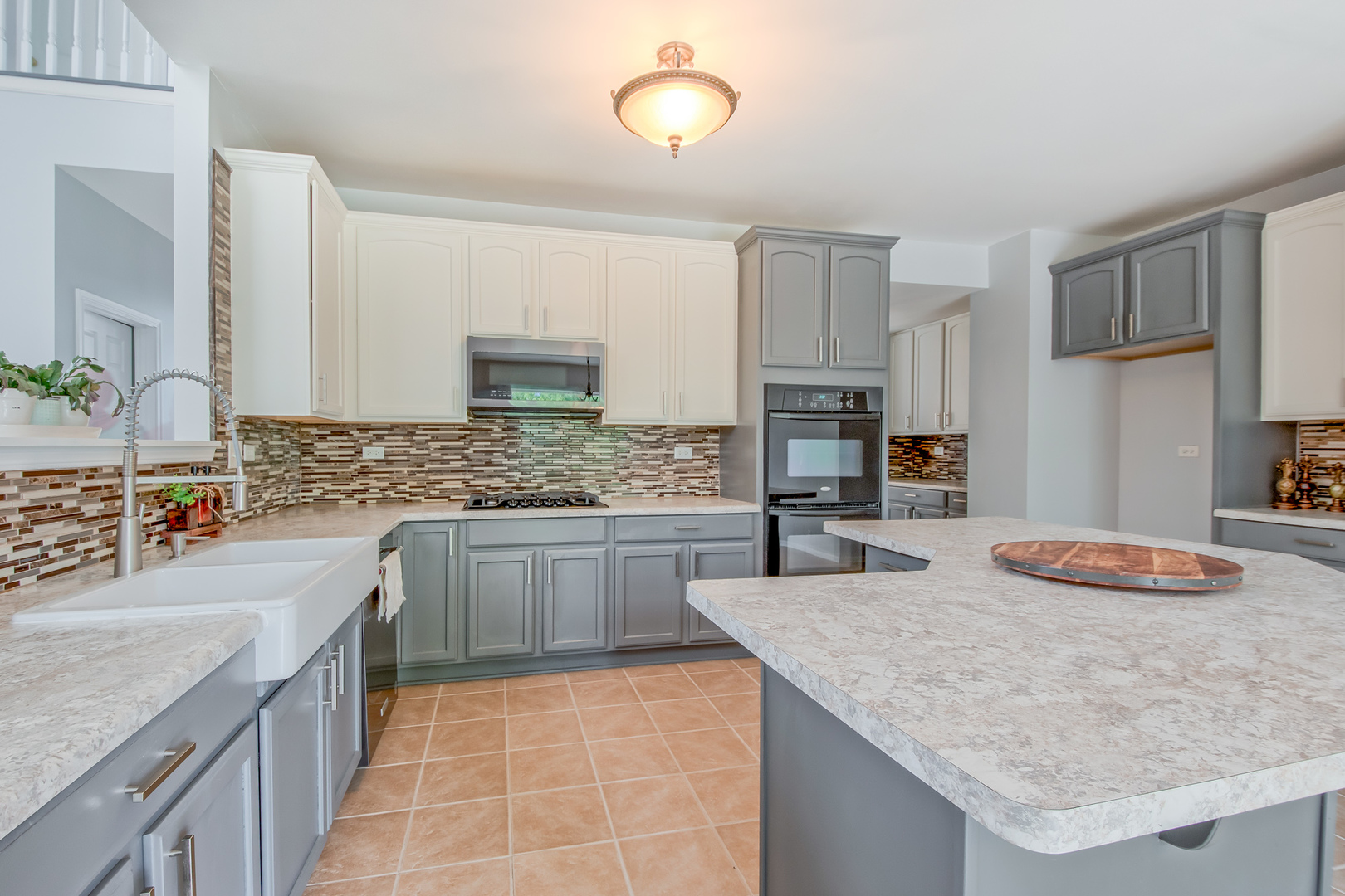 14001 Meadow Lane Property Photo 8