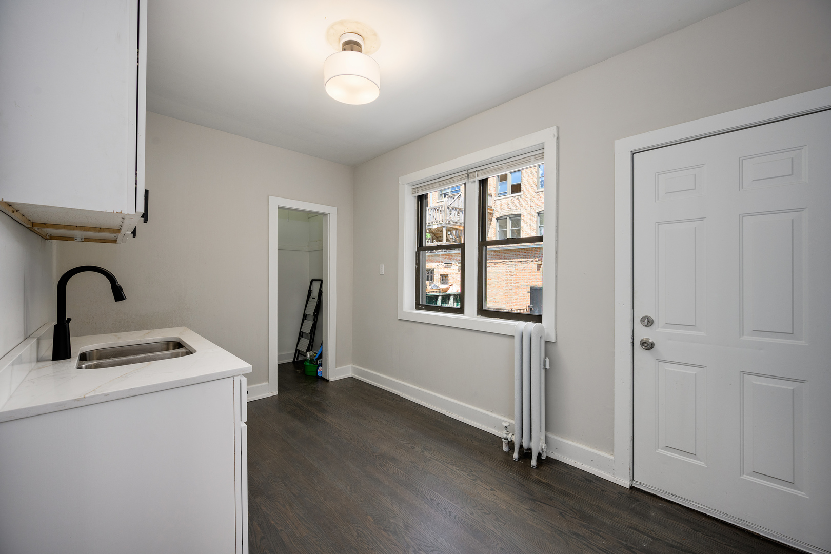1206 W 83rd Street 203 Property Photo 10
