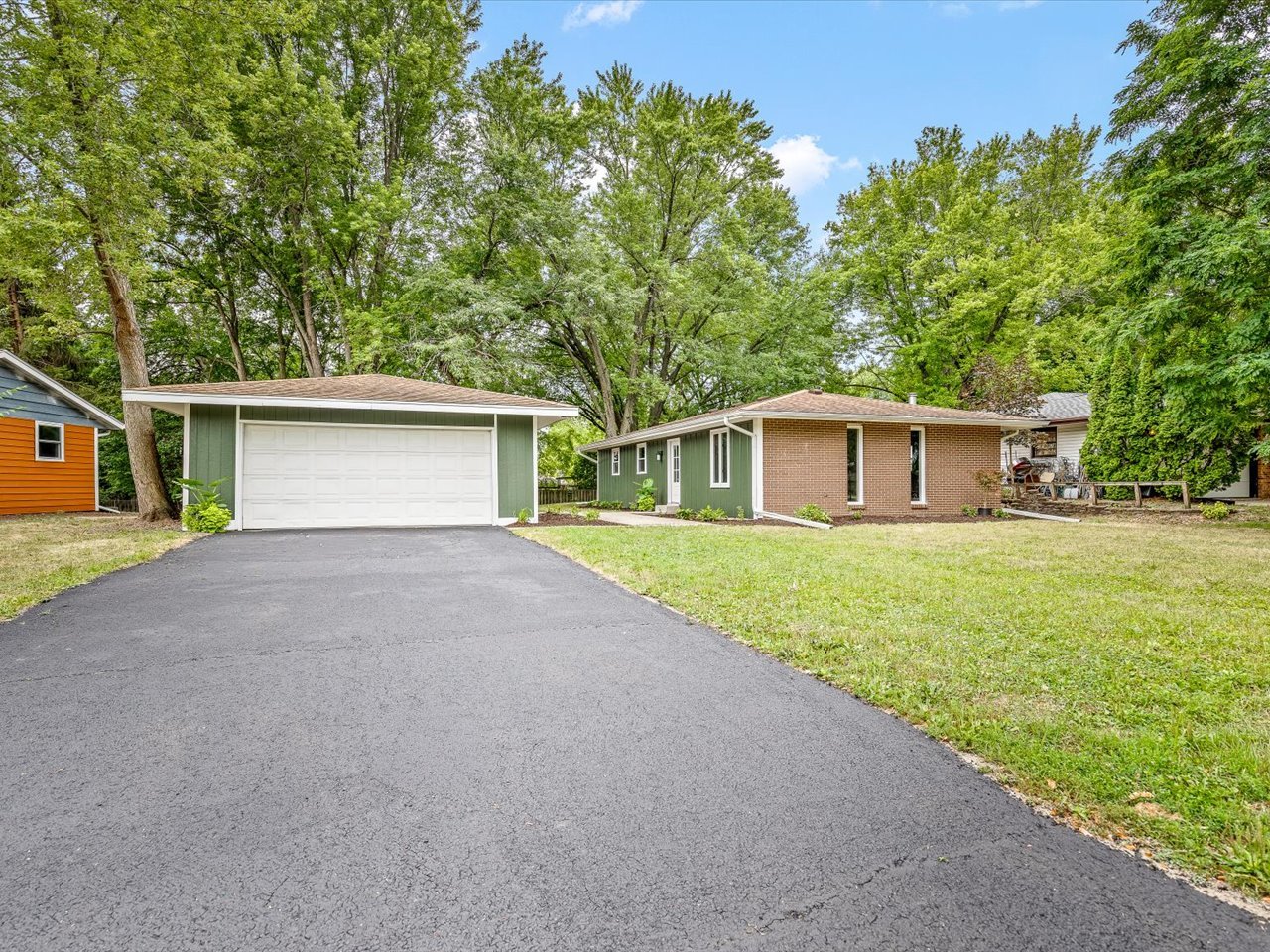 4659 Brougham Drive Property Photo 2