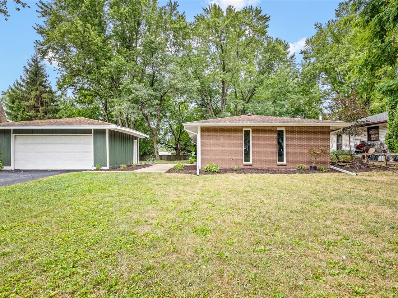 4659 Brougham Drive Property Photo 3