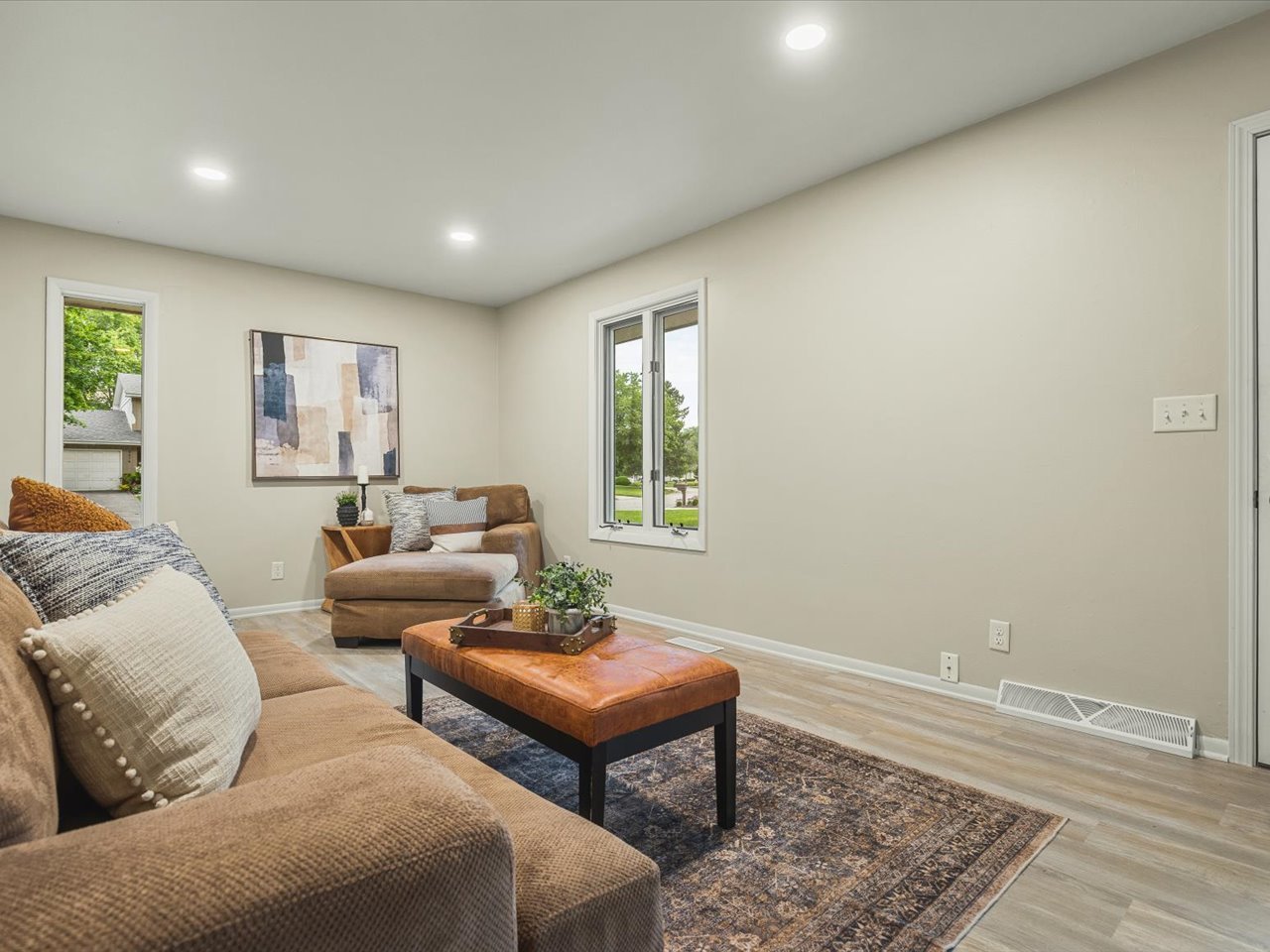 4659 Brougham Drive Property Photo 9