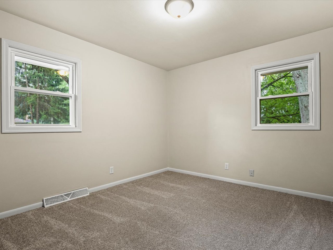 4659 Brougham Drive Property Photo 21