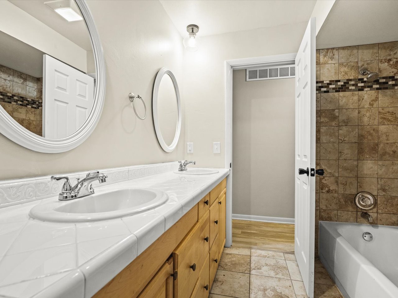 4659 Brougham Drive Property Photo 24