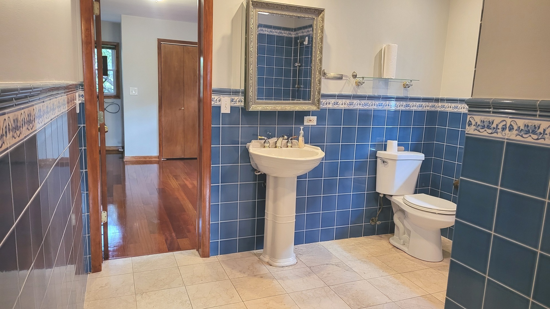 7023 S Bennett Avenue Property Photo 16