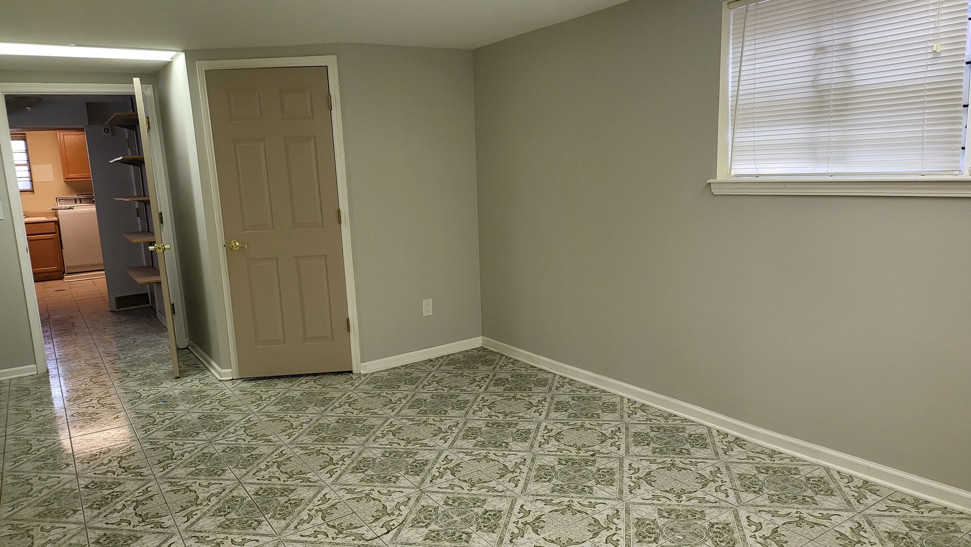 7023 S Bennett Avenue Property Photo 23