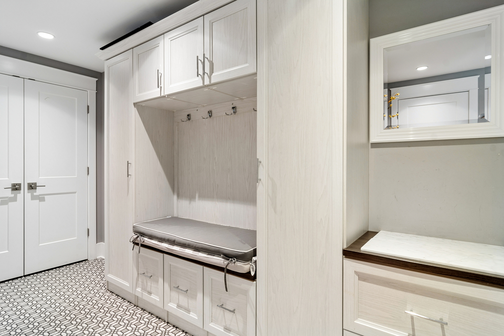 12723010 Property Photo 28