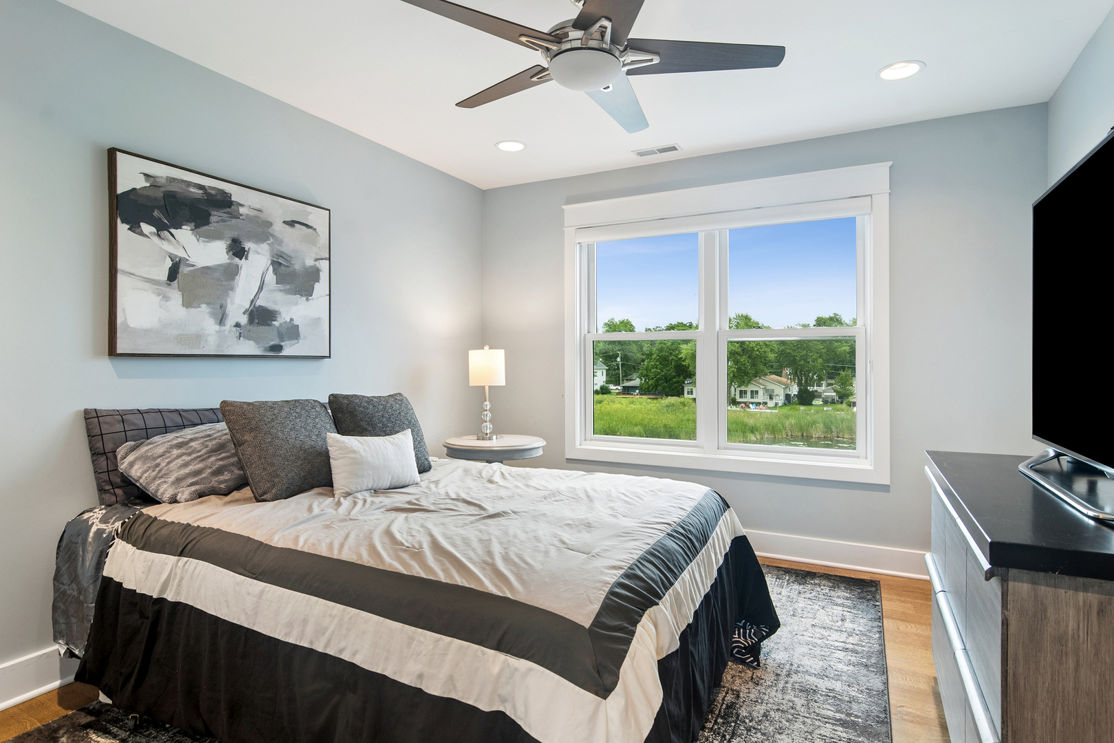 12723010 Property Photo 30