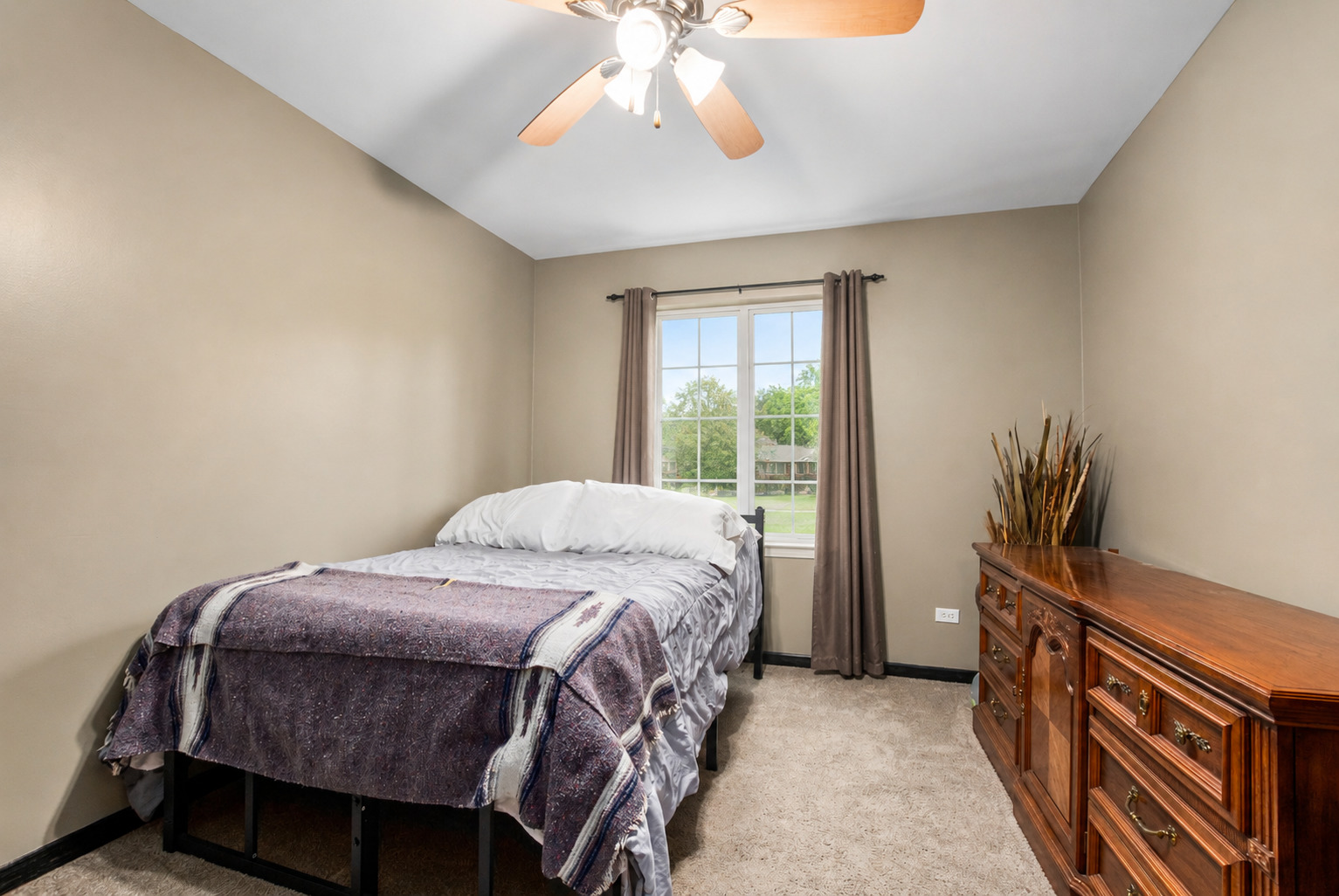17037 East Circle Drive 17037 Property Photo 16