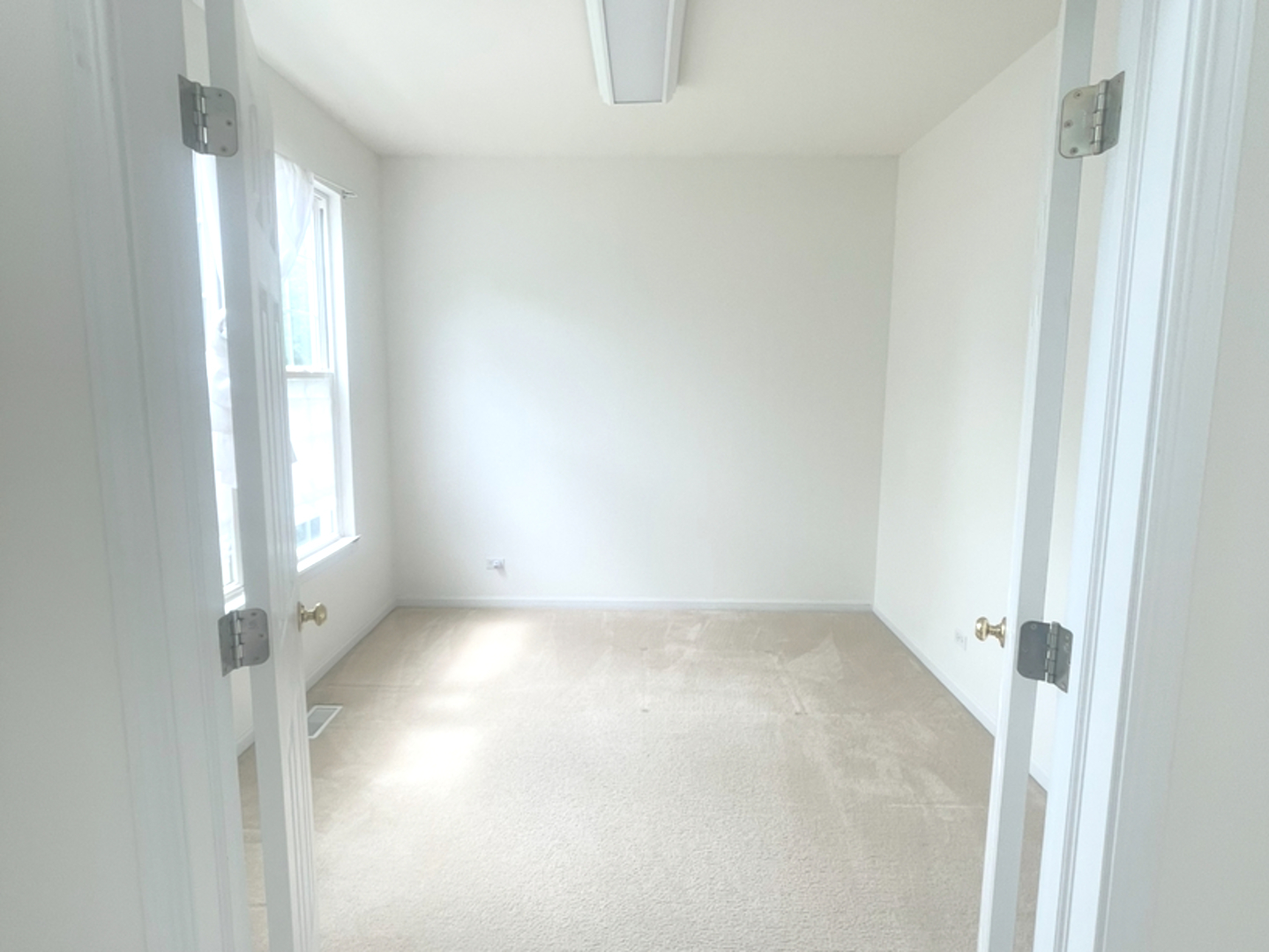 1884 Fescue Drive Property Photo 5