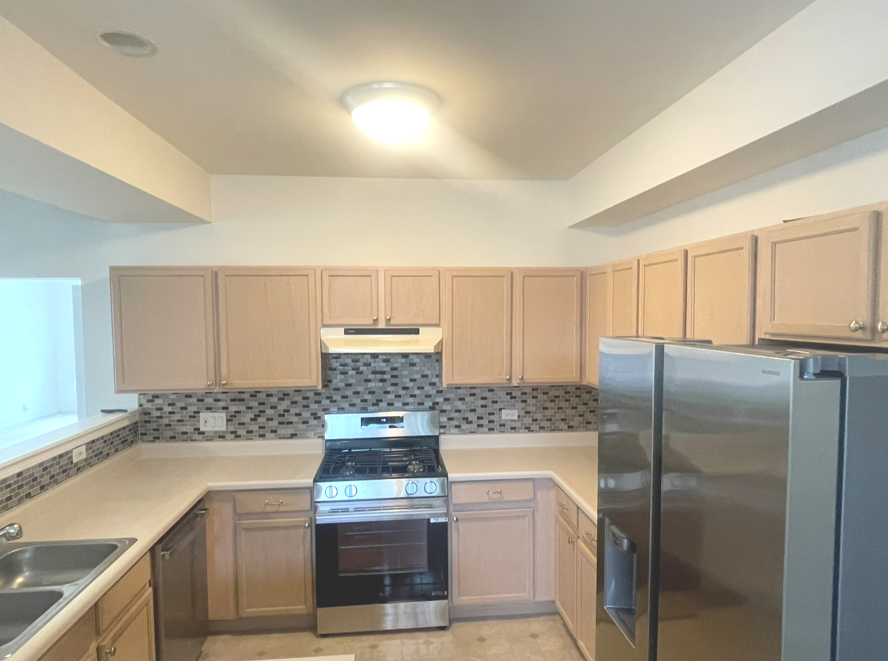 1884 Fescue Drive Property Photo 7