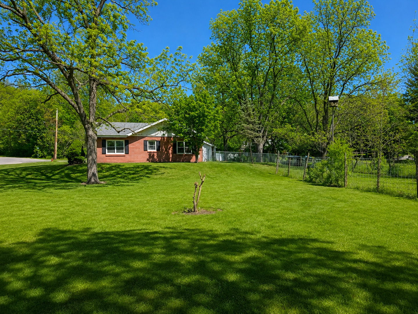 675 Wilson Street Property Photo 3