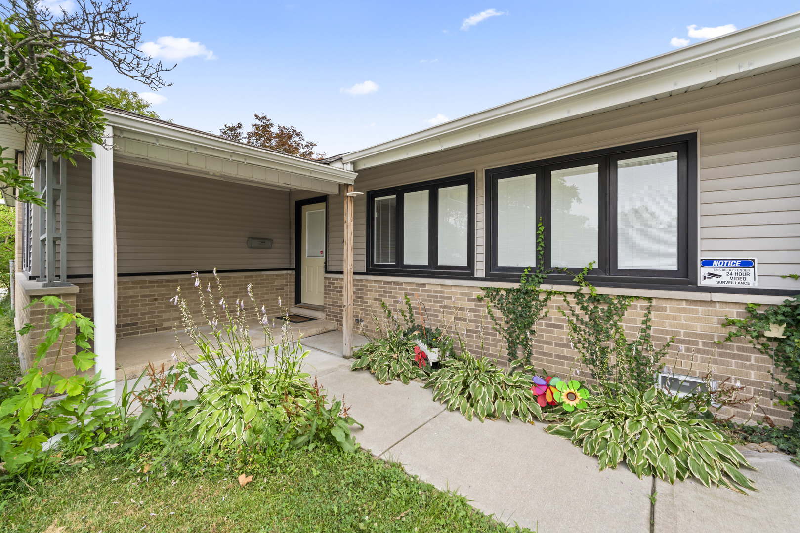 109 Landmeier Road Property Photo 1