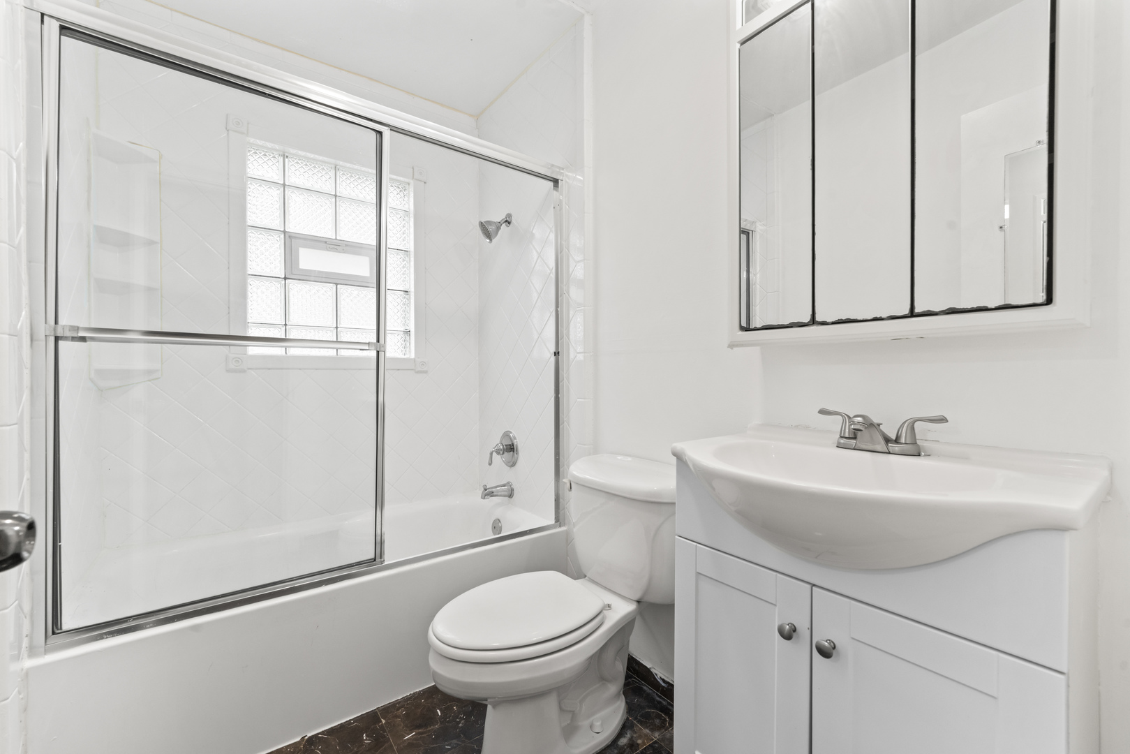 109 Landmeier Road Property Photo 10