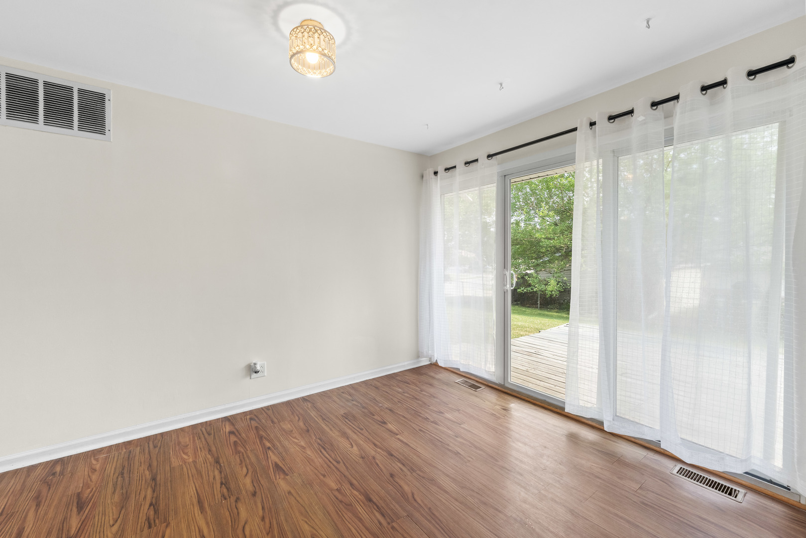 109 Landmeier Road Property Photo 19
