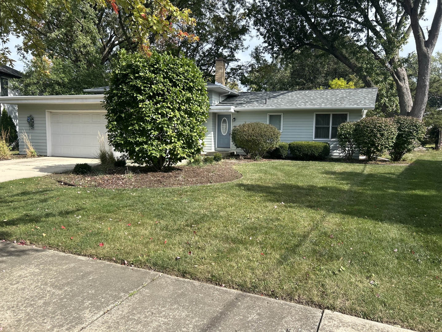 1126 Laurel Lane Property Photo 1