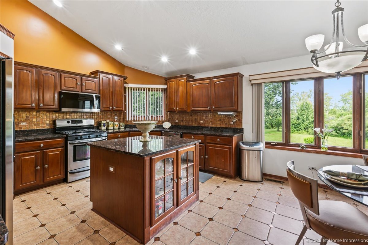 80 Maryview Parkway Property Photo 8