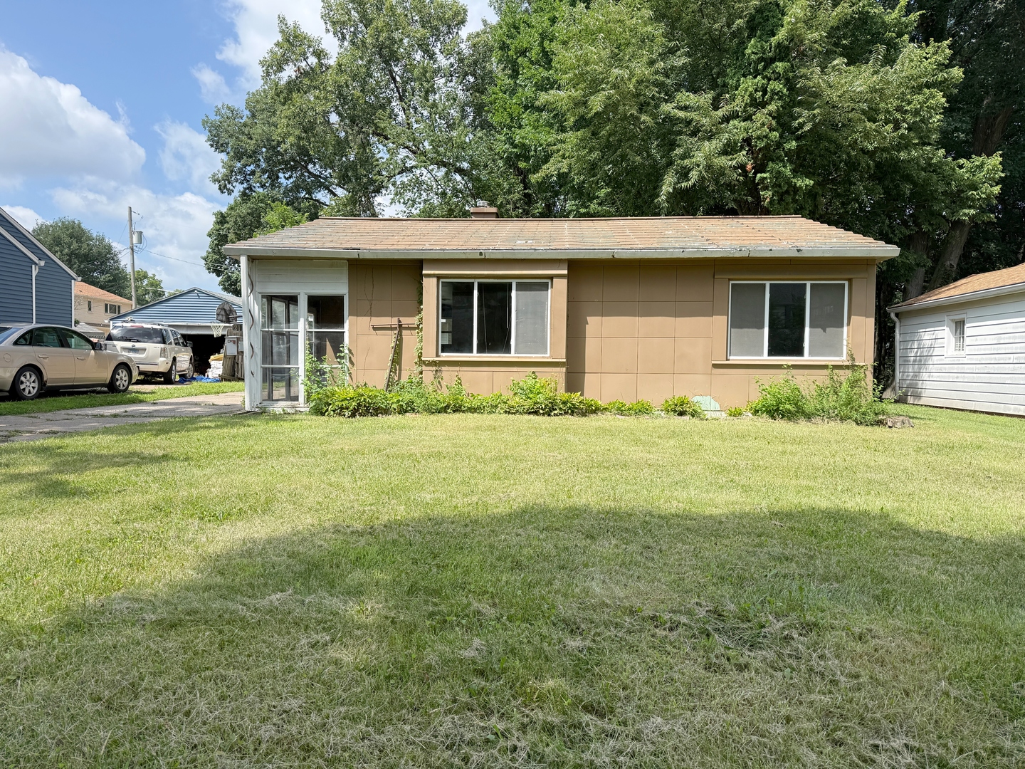 2113 22 1/2 Avenue Property Photo 1