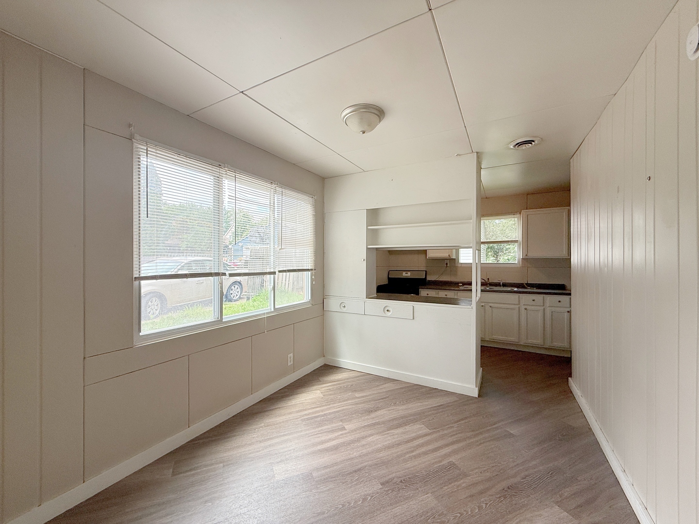 2113 22 1/2 Avenue Property Photo 6