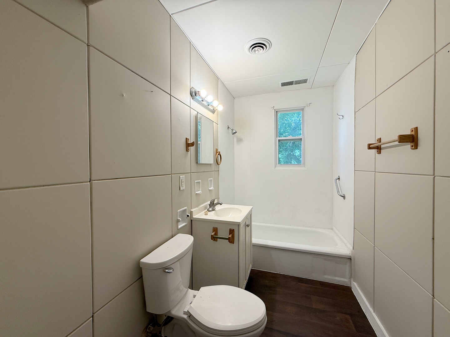 2113 22 1/2 Avenue Property Photo 18