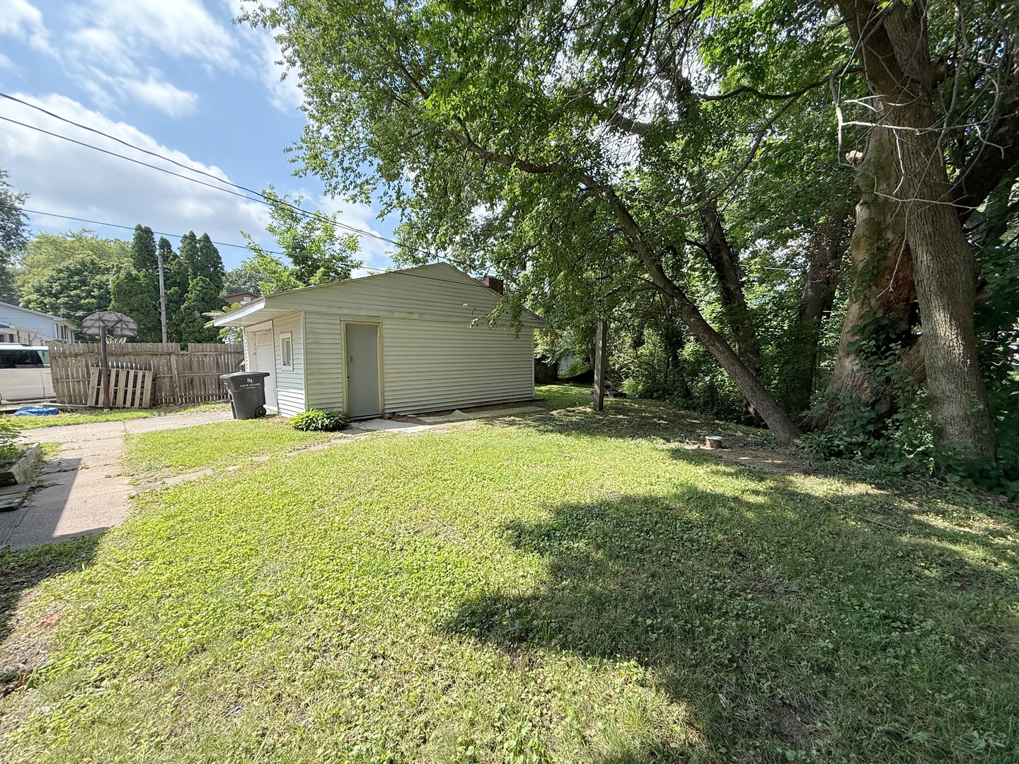 2113 22 1/2 Avenue Property Photo 21