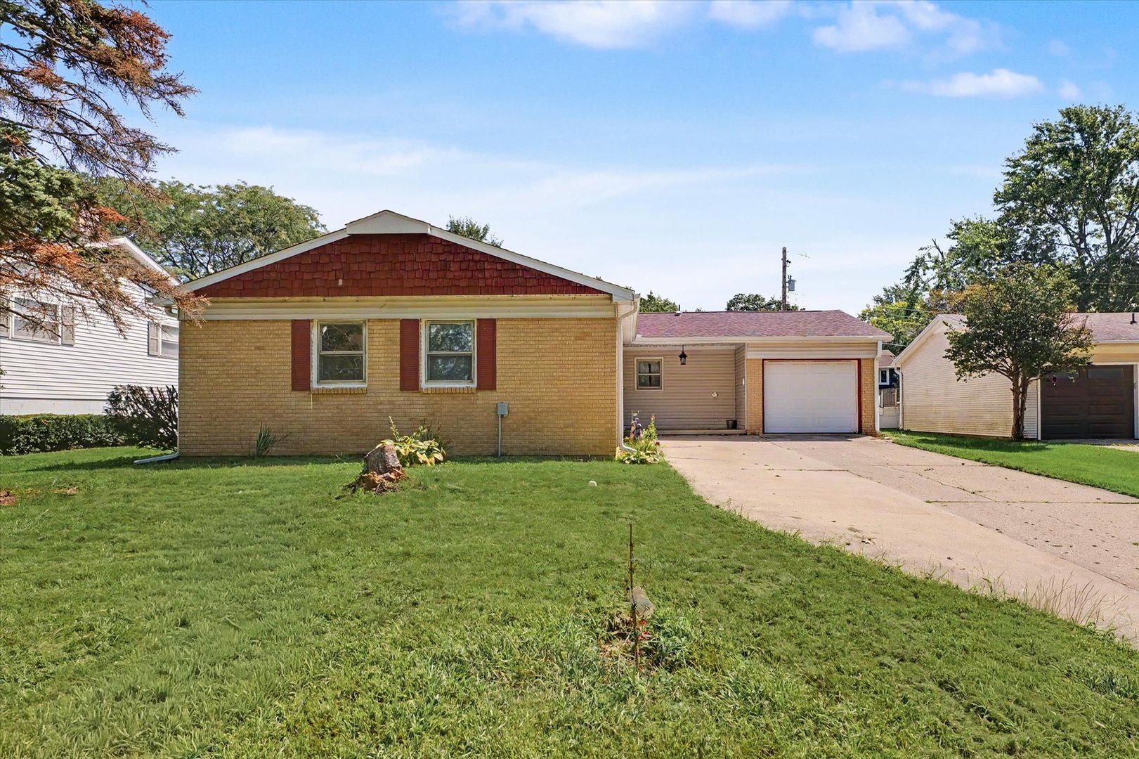 1004 Frank Drive Property Photo 1