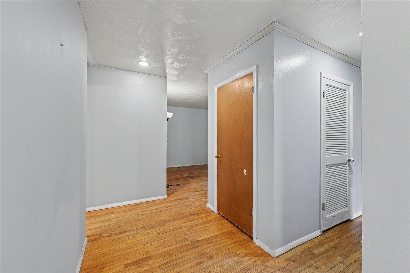 1004 Frank Drive Property Photo 4