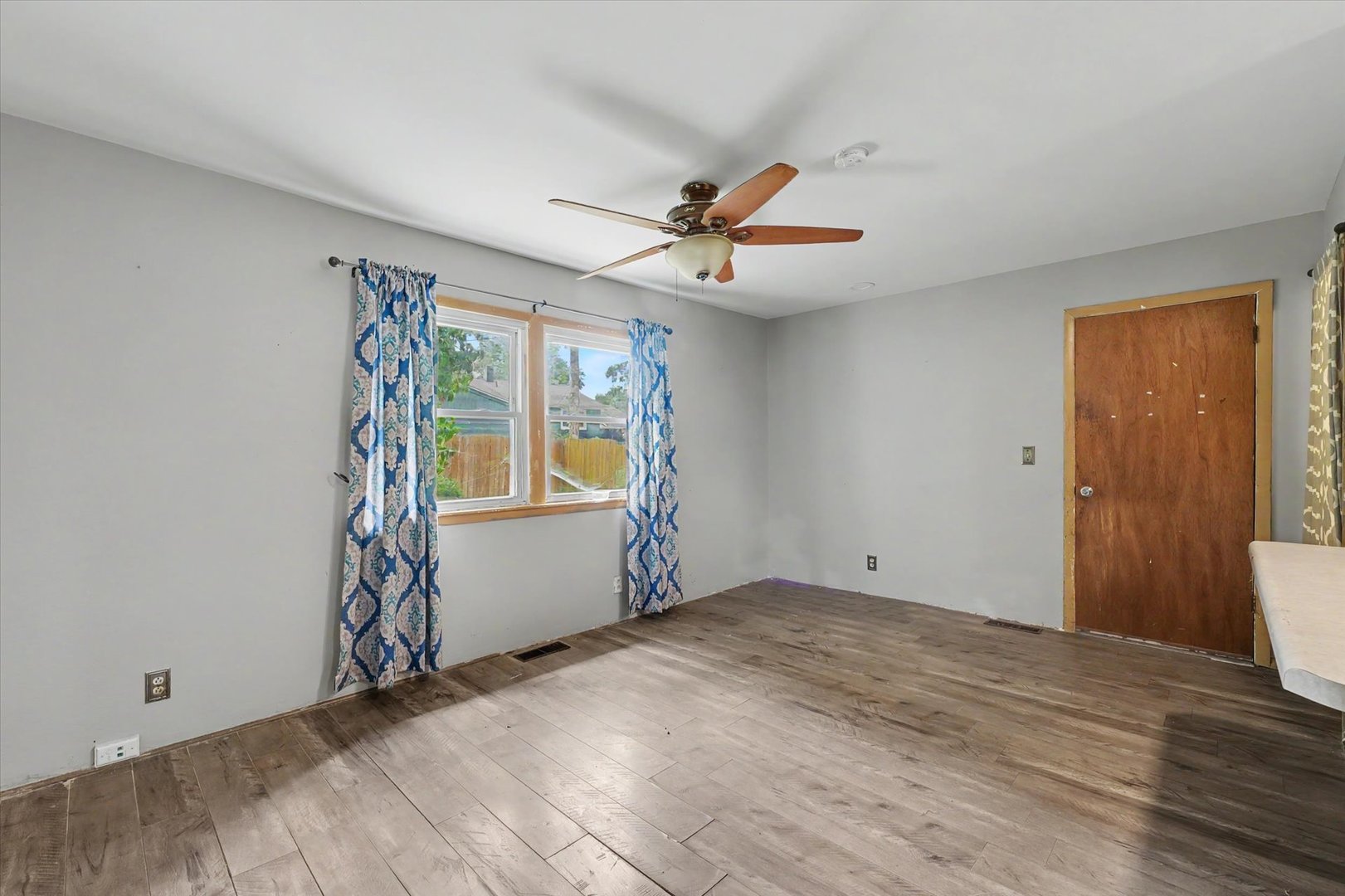1004 Frank Drive Property Photo 10